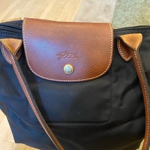 Black Medium Longchamp bag